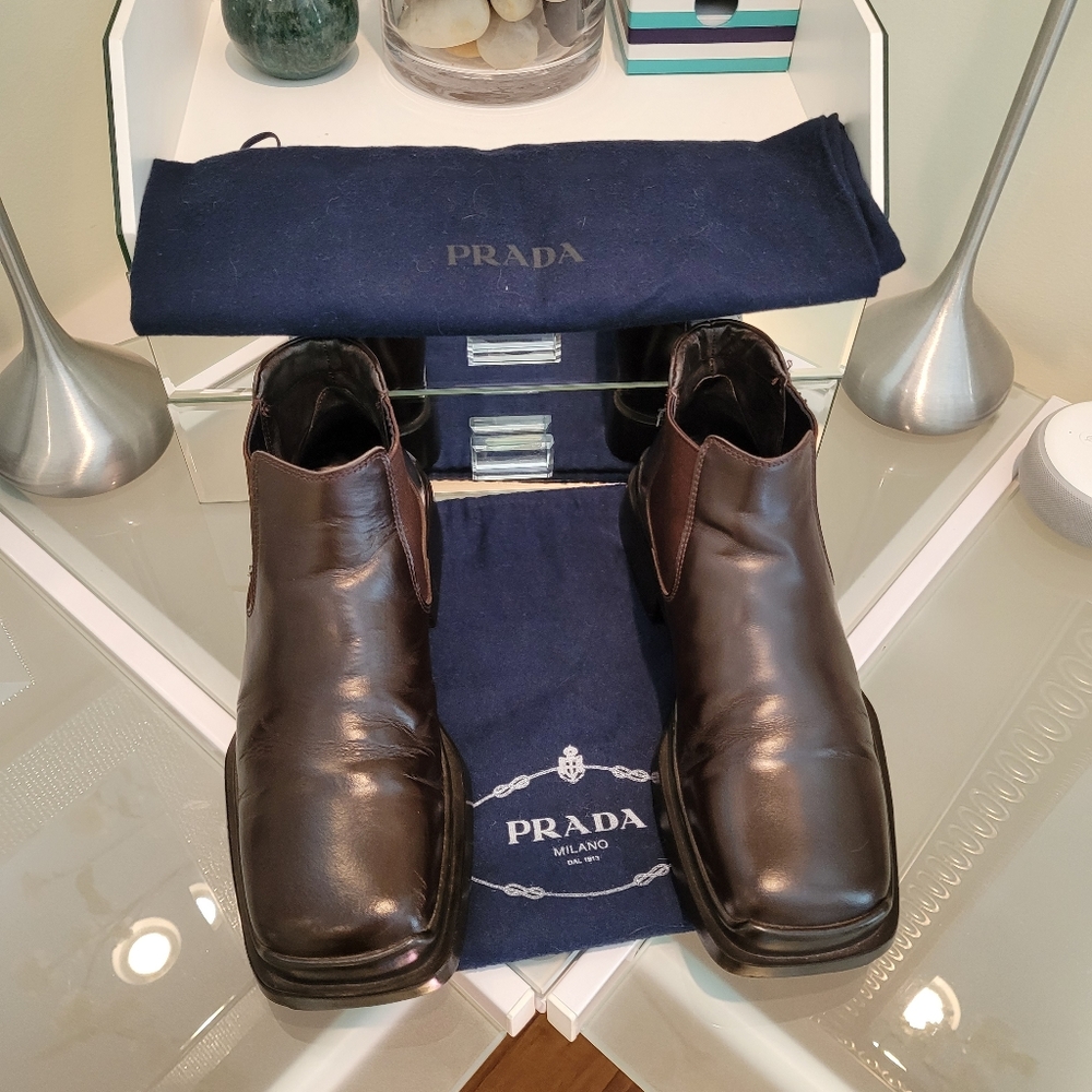 PRADA MEN'S MEN'S BOOTS, MADE IN ITALY, USA Size 7 GREAT DESIGN.